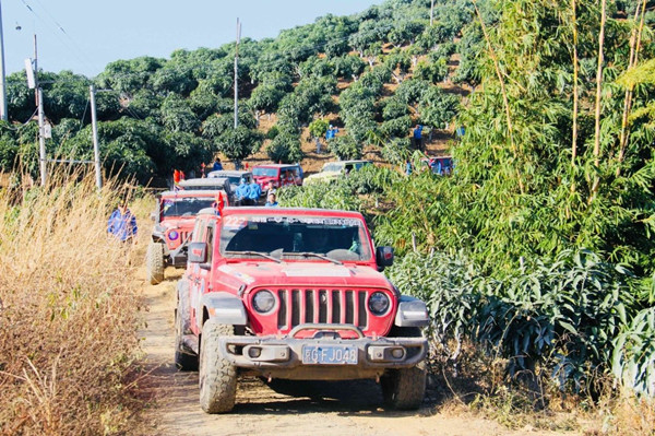 2019“一带一路·七彩云南”国际汽车拉力赛在云南景洪收官